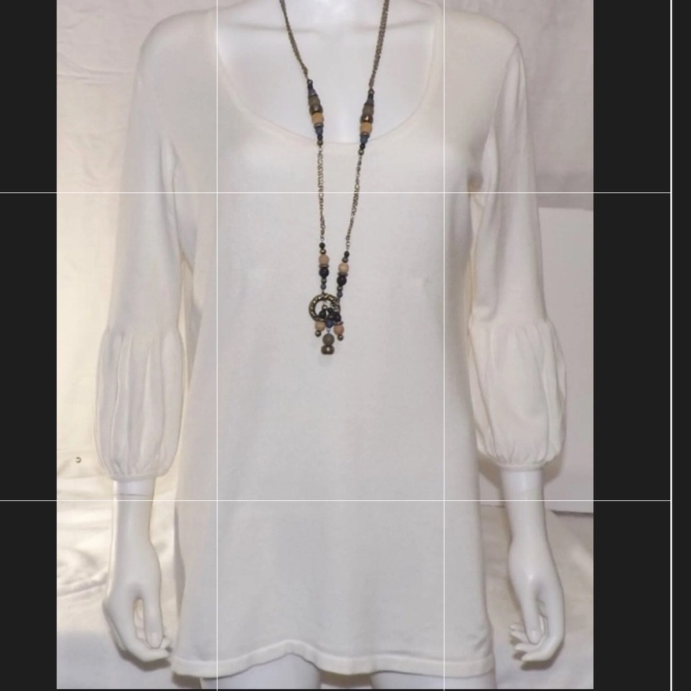 Loft Sweater w/ lower puffed 3/4 sleeves